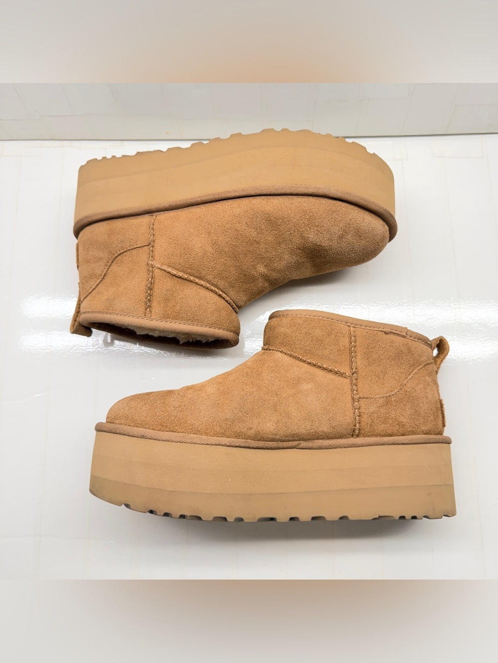 UGG Classic Ultra Mini Platform Boots, Size 7